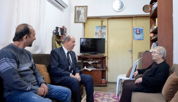 Tatar, iki şehit ailesini ziyaret etti
